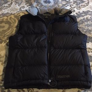 Women's black puffer vest size medium brand Marmot